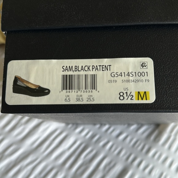 Naturalizer patent leather pumps - Picture 5 of 5